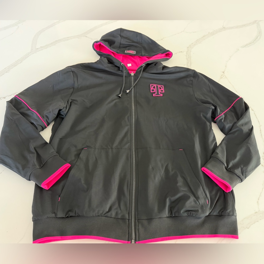 T Mobile Reversablr Jacket New